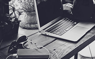 爱游戏体育在线-“今年最热比赛：季后赛焦点对决盘点”，今年季后赛时间