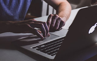 爱游戏体育在线-“今年最热比赛：季后赛焦点对决盘点”，今年季后赛时间